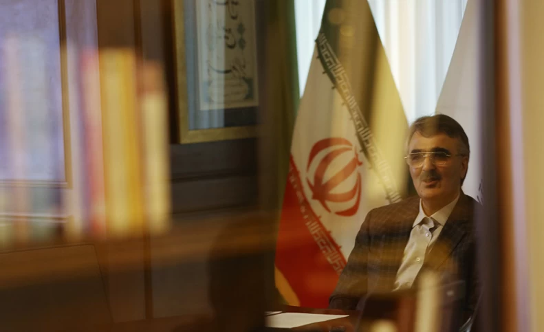 چرا نمایندگان تذکر نمی‌دهند؟!