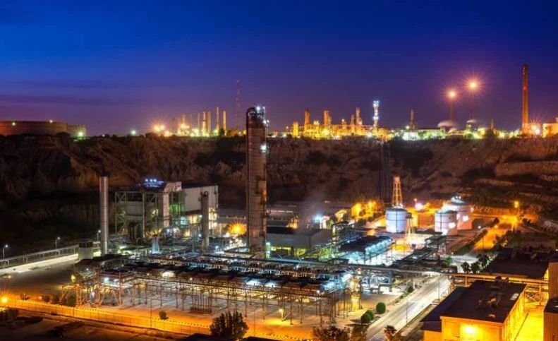 پتروشیمی خارک در سخت‌ترین شرایط عملیاتی به سود ۵ همتی رسید