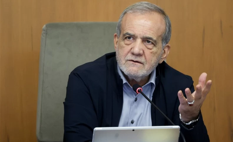 پزشکیان: دولت کنار فعالان اقتصادی خواهد بود